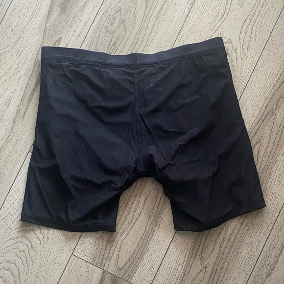 Nike Men’s Black Flex Stride 5” Athletic Shorts - Picture 11 of 14